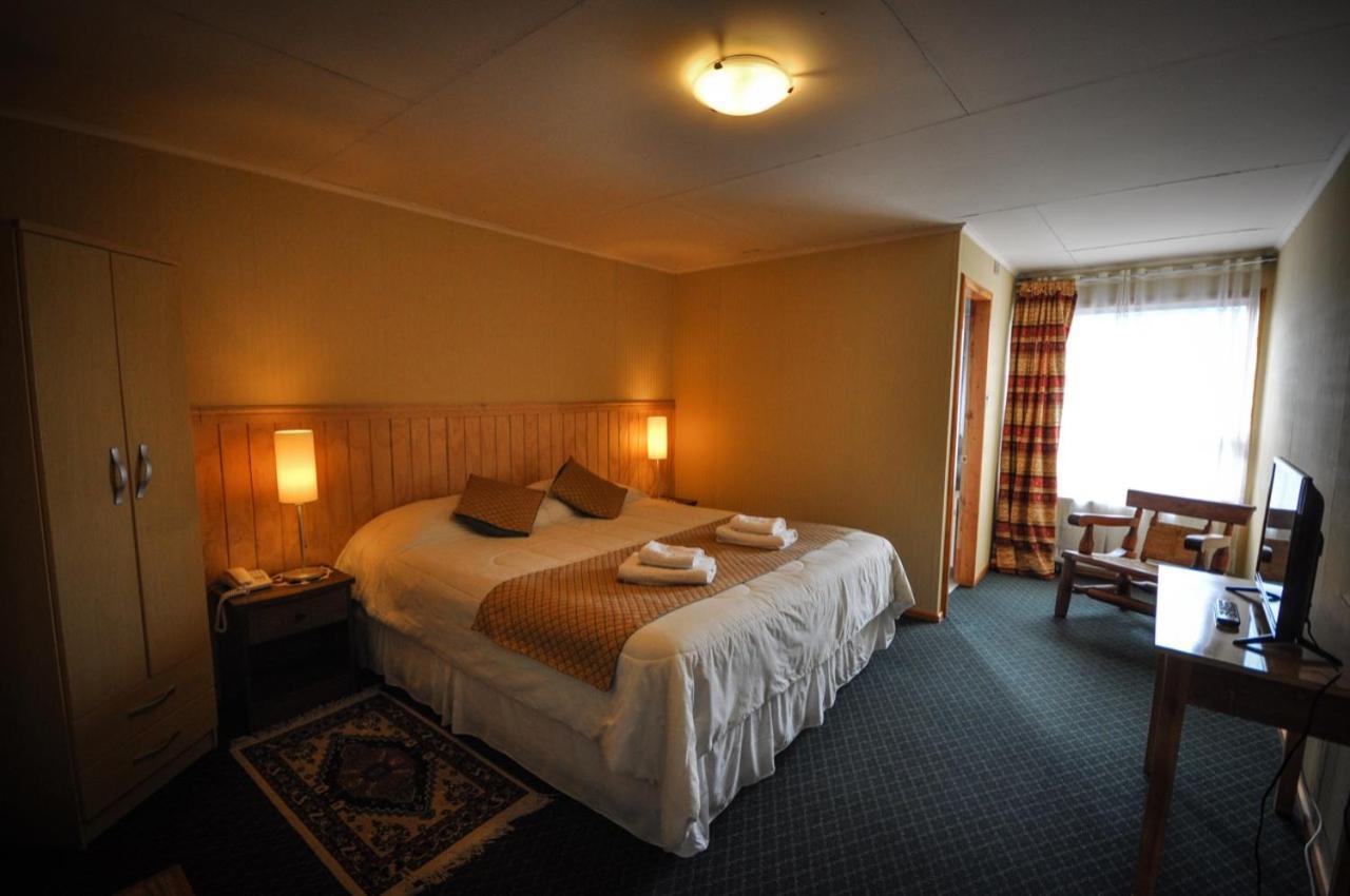 Hostal Los Pinos Puerto Natales Extérieur photo