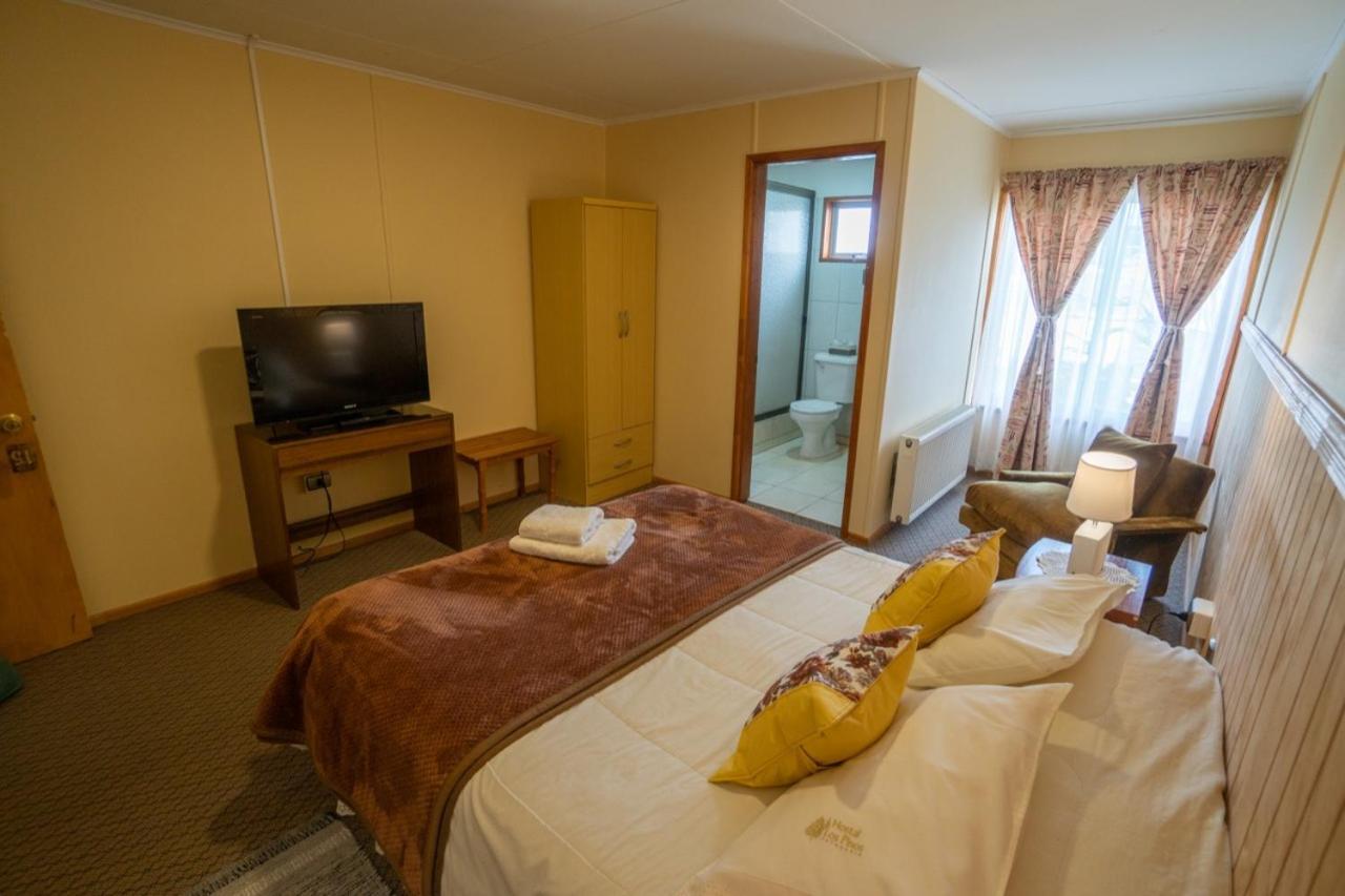 Hostal Los Pinos Puerto Natales Extérieur photo