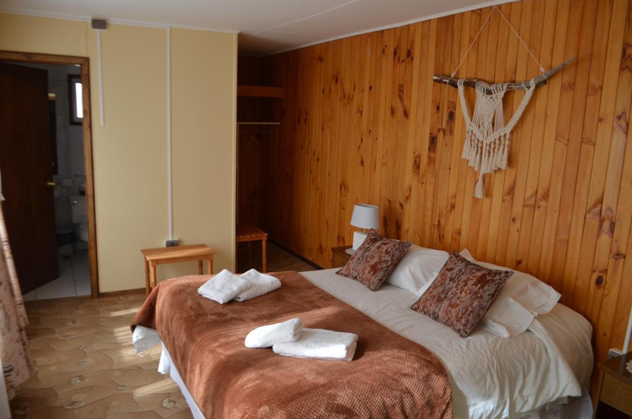 Hostal Los Pinos Puerto Natales Extérieur photo