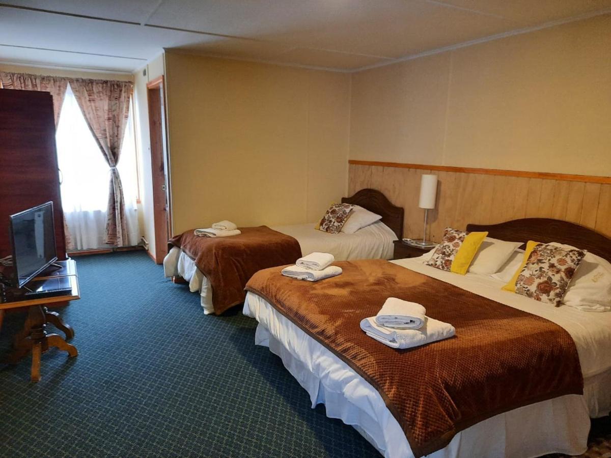 Hostal Los Pinos Puerto Natales Extérieur photo