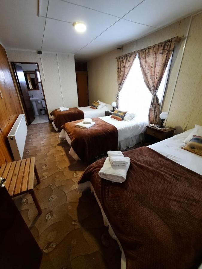 Hostal Los Pinos Puerto Natales Extérieur photo