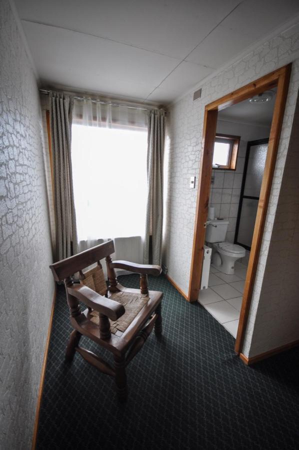 Hostal Los Pinos Puerto Natales Extérieur photo