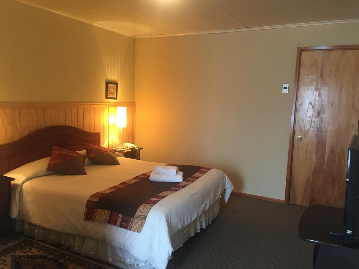 Hostal Los Pinos Puerto Natales Extérieur photo