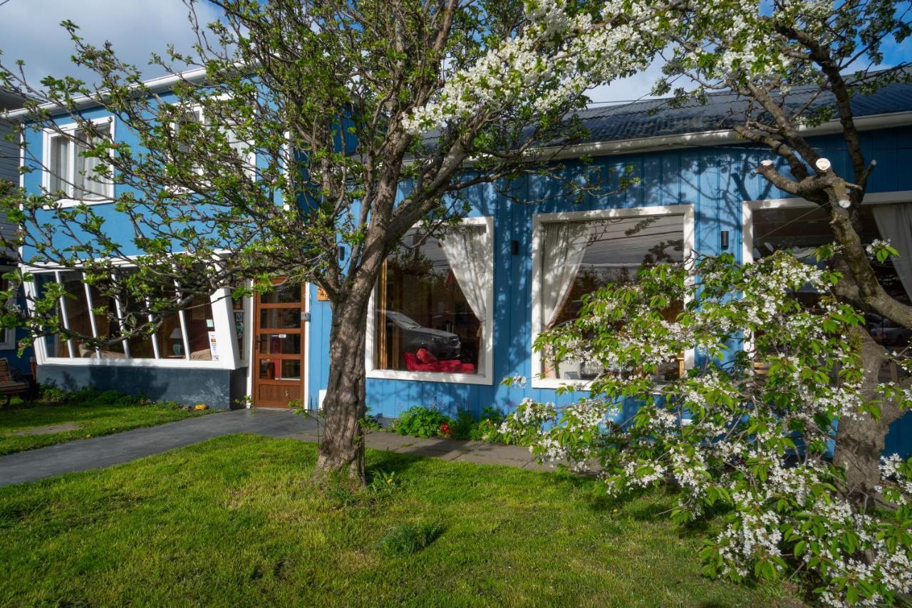 Hostal Los Pinos Puerto Natales Extérieur photo